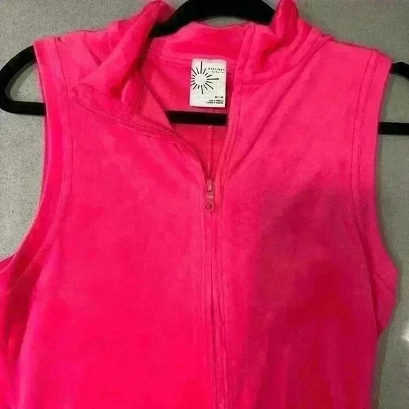 Aerie pink velour romper - Picture 2 of 8